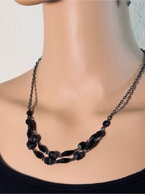 Black Double Strand Faceted Beaded Necklace - Like New, Elegant Condition